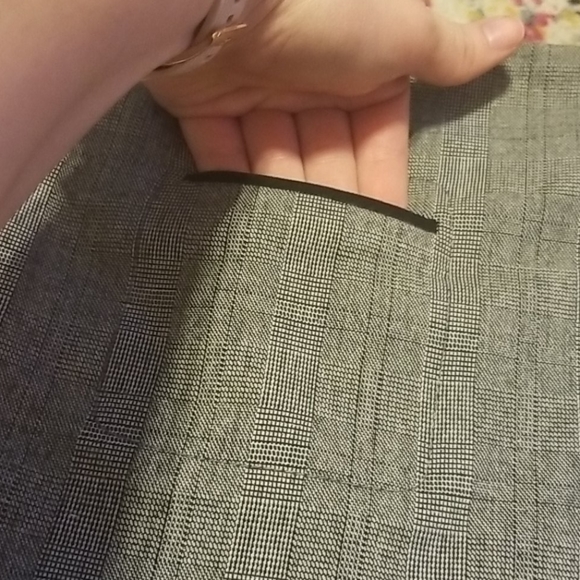 Grey fitted skirt - Picture 2 of 7